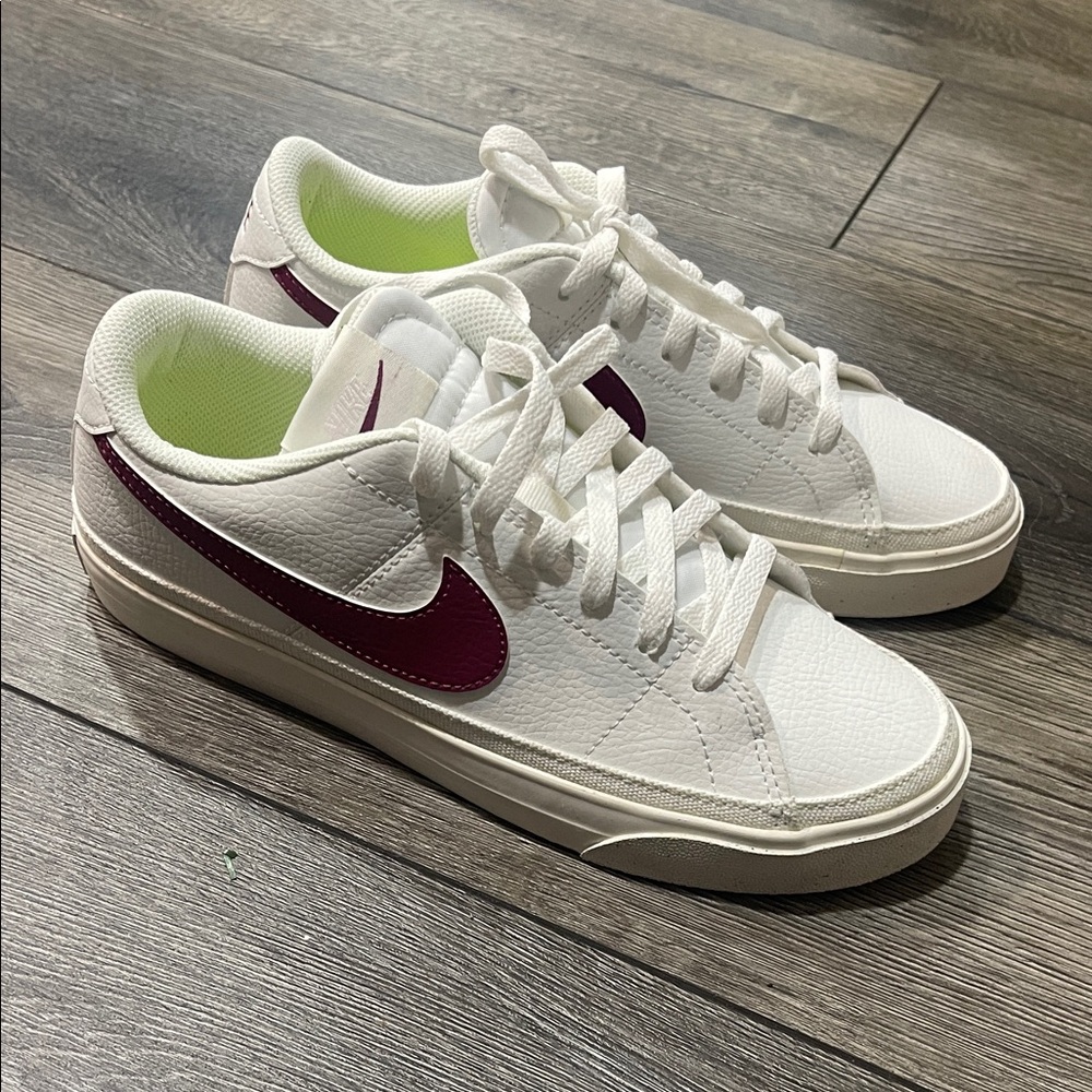 Nike Women's White and Maroon Sneakers - Picture 1 of 3